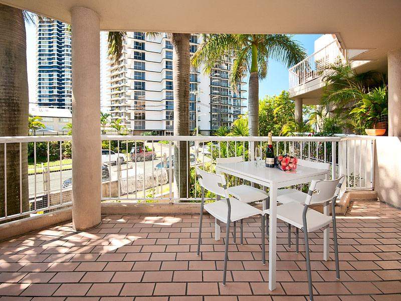 street main beach 6 breaker Qld STREET, Main Property 4217 6/6  Details BREAKER  Beach,