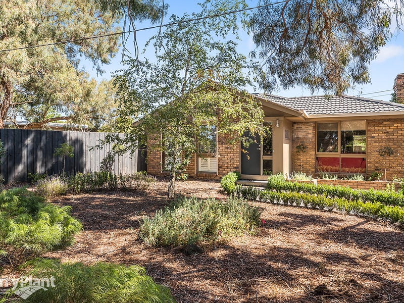 33 Westwood Drive, Bayswater North, VIC 3153