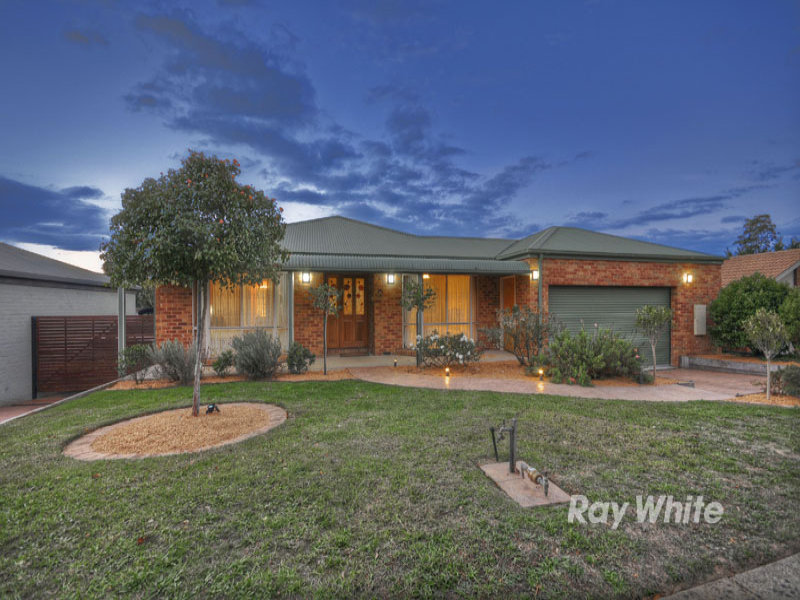 92 Lakeview Drive, Lilydale, VIC 3140