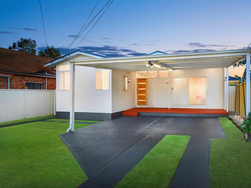 3 Ashcroft Street, Hall, NSW 2198