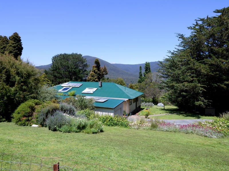 2 & 2B Louis Avenue, Warburton, Vic 3799 Property Details