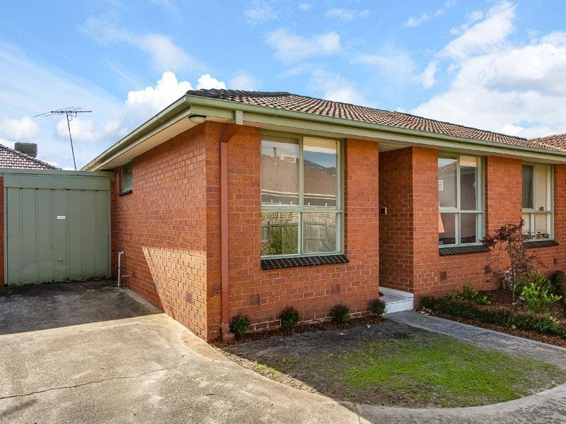 2/6 Wattle Grove, McKinnon, Vic 3204 Property Details