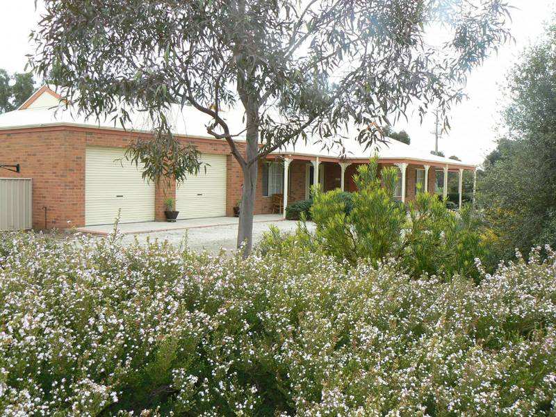 6 Brecon Court, Echuca, Vic 3564 Property Details