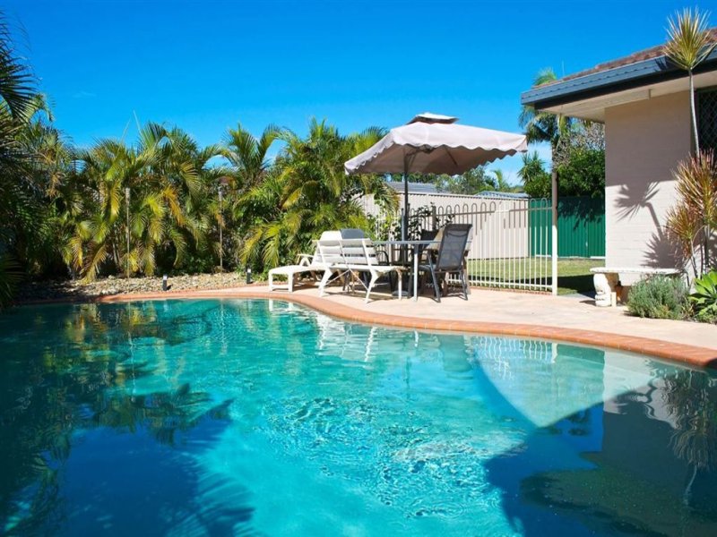 55 Oceanic Drive, Mermaid Waters, Qld 4218