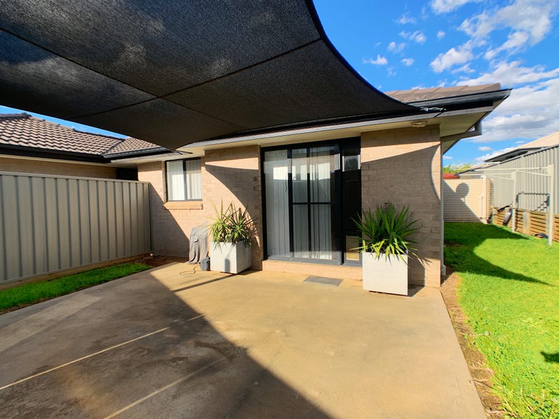 2/12 Wren Close, Calala, NSW 2340