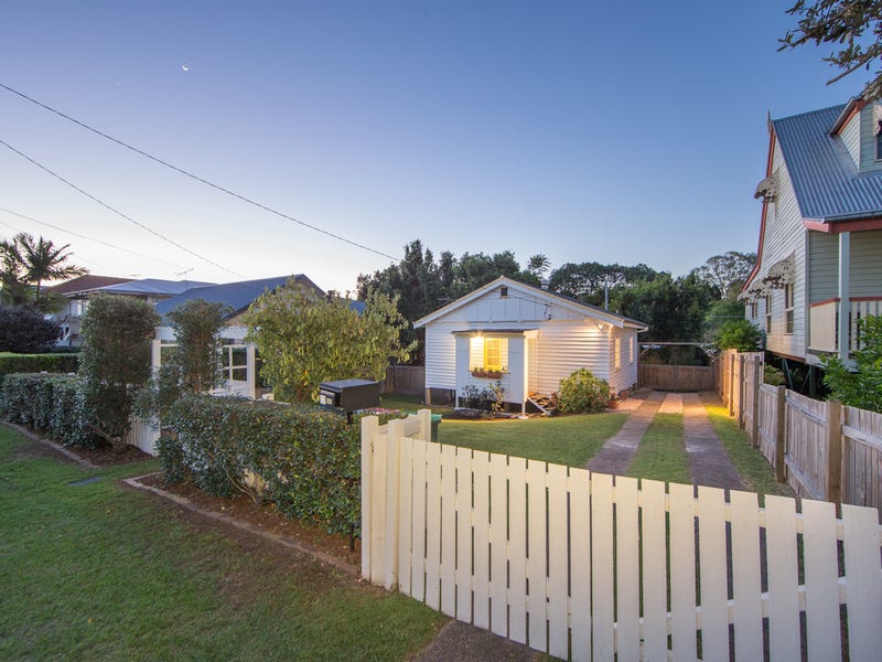 17 Brisbane Street, Ashgrove, Qld 4060 Property Details