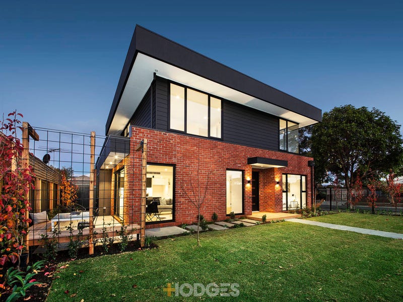 18 Chislehurst Road, Hampton, Vic 3188 Property Details