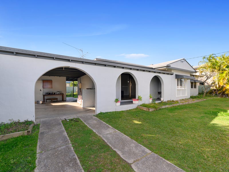 22 Meadow St, Coffs Harbour, NSW 2450 House for Sale