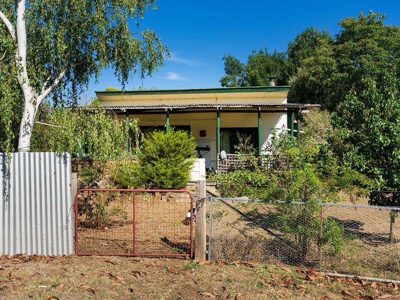 1 Newstead Road, Guildford, Vic 3451 Property Details