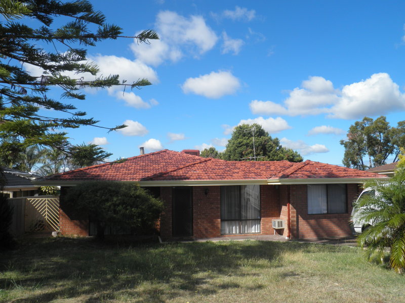 10 Rawlinson Drive, Marangaroo, WA 6064