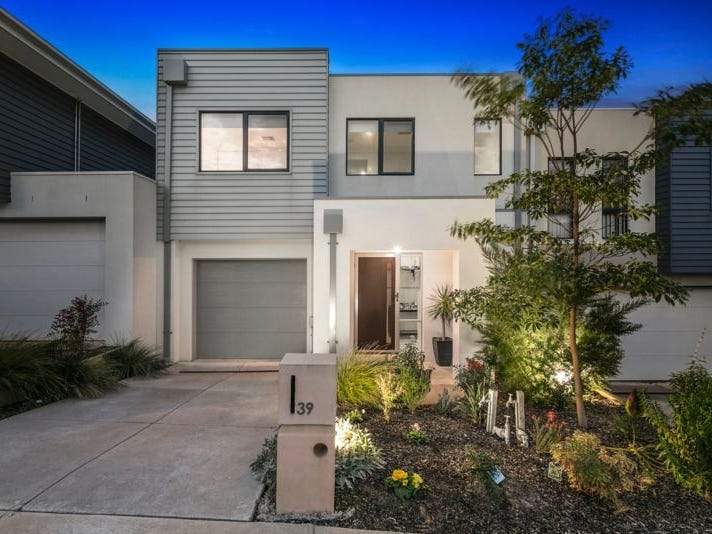 39 Evans Drive, Croydon, VIC 3136