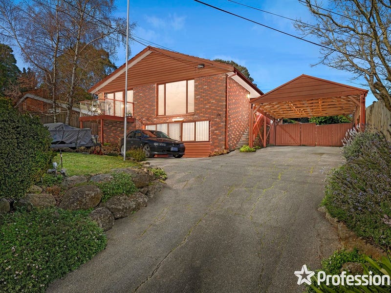 16 Blackfriars Lane, Chirnside Park, VIC 3116