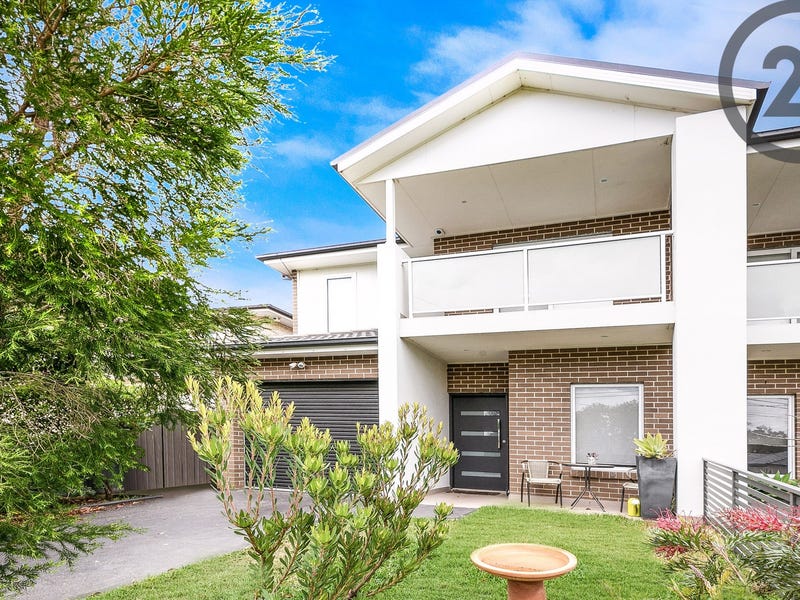 19 Harcourt Avenue East Hills Nsw 2213 Property Details