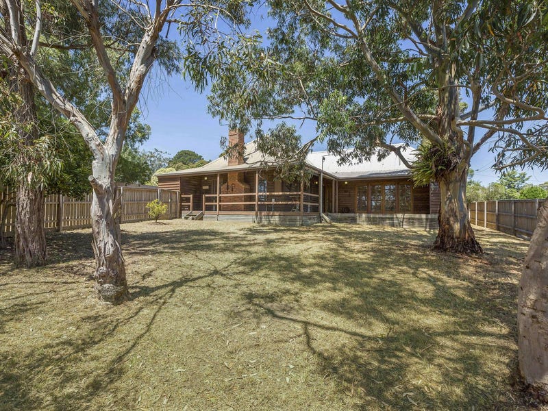 2 Lisa Court, Mount Eliza, Vic 3930 2 Lisa Court, Mount Eliza, Vic 3930