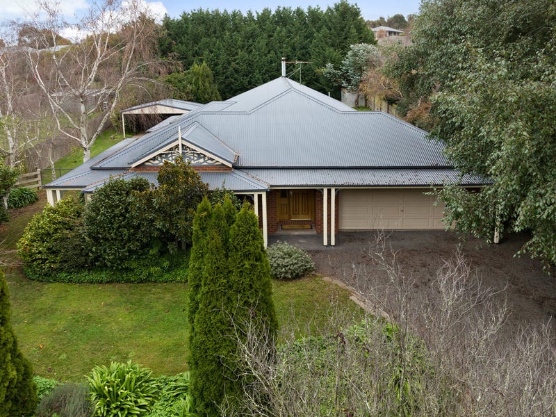 53 Robb Drive, Romsey, Vic 3434 Property Details