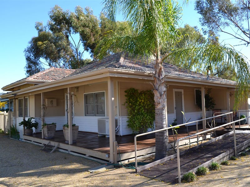 11 Thornton Avenue, Kellerberrin, WA 6410 Property Details