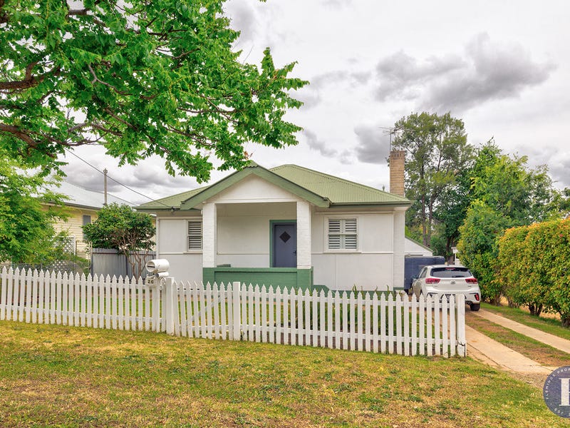 26 Brock Street, Young, NSW 2594 House for Sale