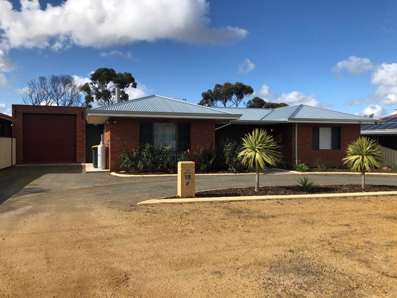 18 Casuarina Drive, Katanning, WA 6317