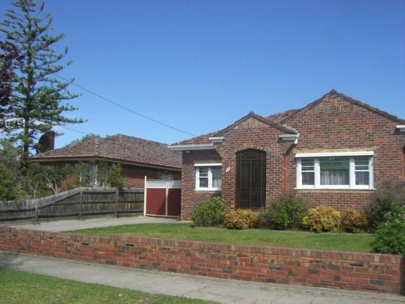 77 Carnarvon Road, Strathmore, VIC 3041