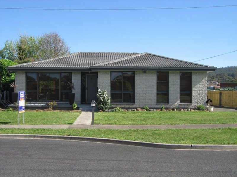 1 Greenway Court, Devonport, Tas 7310 Property Details