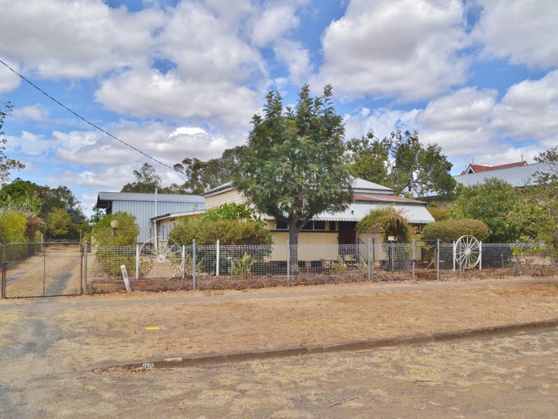 28 Hume Street, Pittsworth, Qld 4356 Property Details