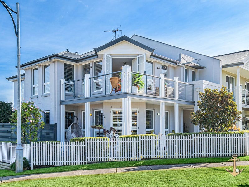 Houses for Sale in Camden Park, NSW 2570 Pg. 4