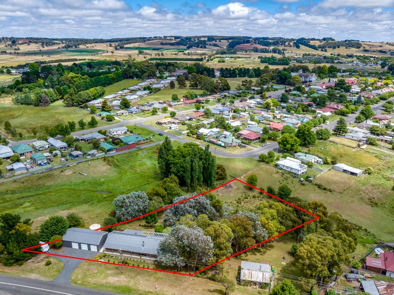 31 East Street, Crookwell, NSW 2583 House for Sale