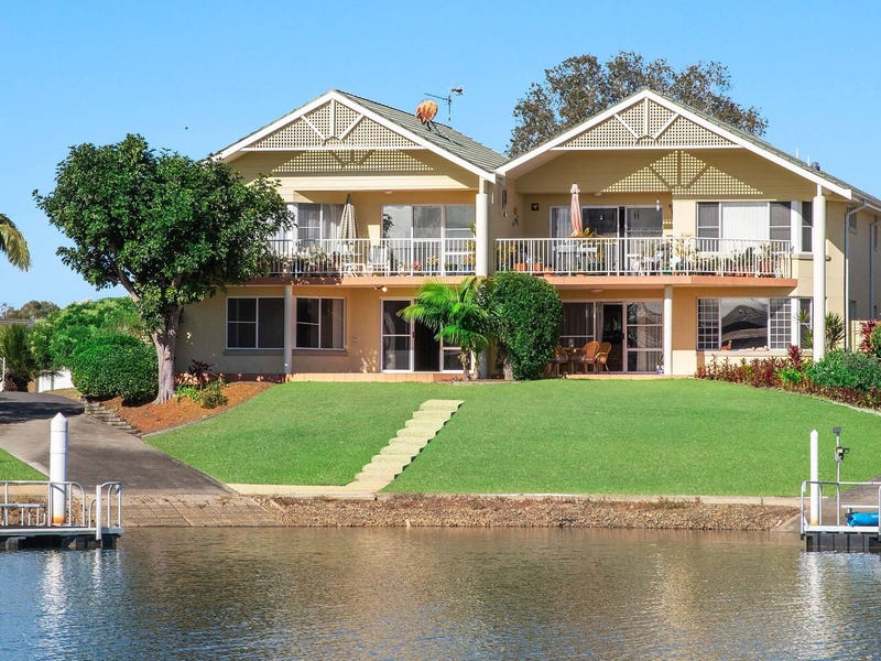 2/16 Commodore Cres, Port Macquarie, NSW 2444