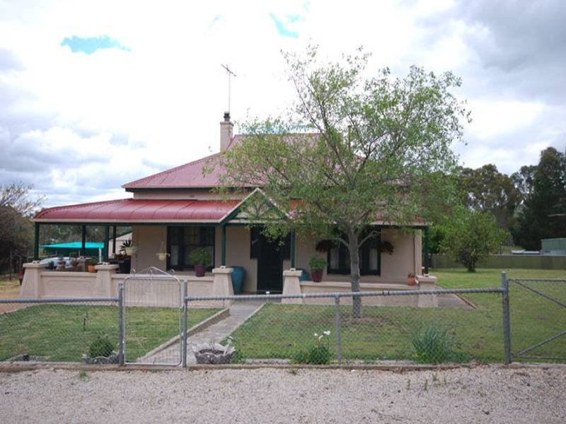 21 South Terrace, Williamstown, SA 5351 Property Details