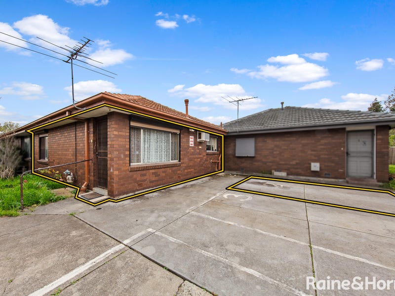 Real Estate & Property for Sale in 41 Chedgey Dr, St Albans, VIC 3021