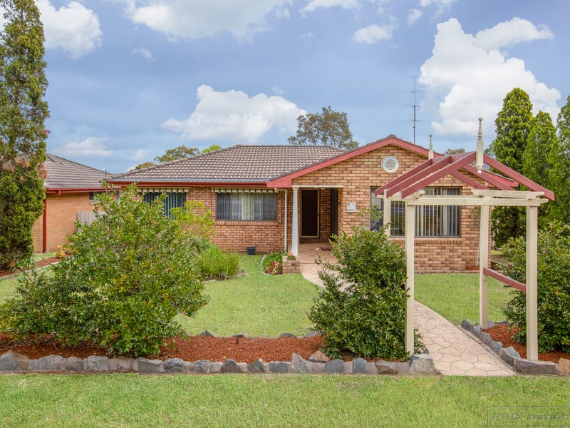 11 Burnham Close, Thornton, NSW 2322