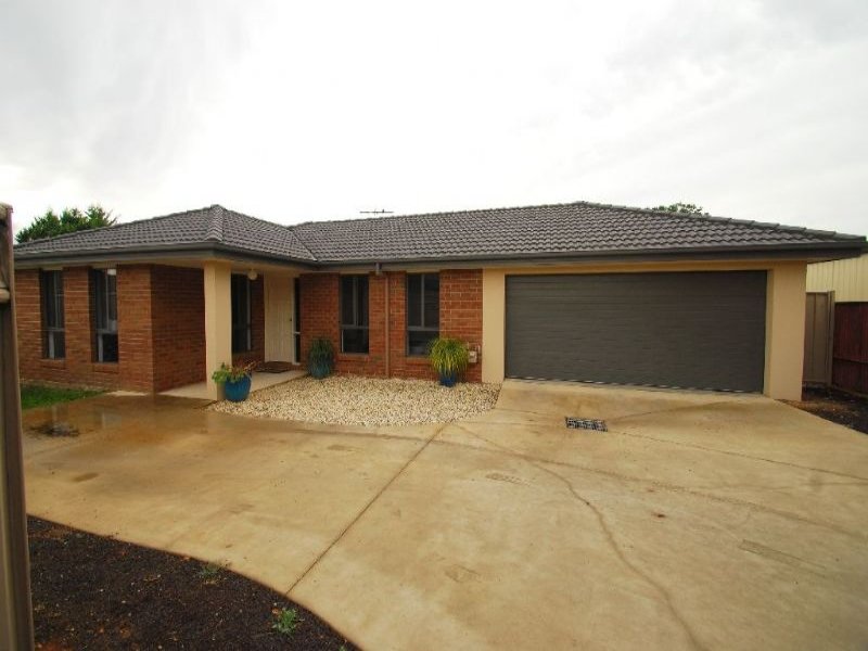 2/14 DUNLOP STREET, Wangaratta, Vic 3677 Property Details