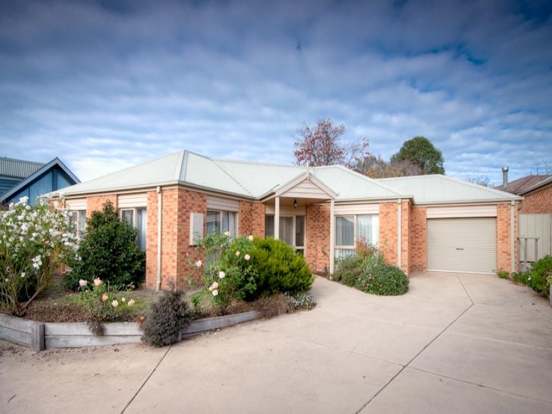UNIT 3/64 Sheedy Rd, Gisborne, Vic 3437 Property Details