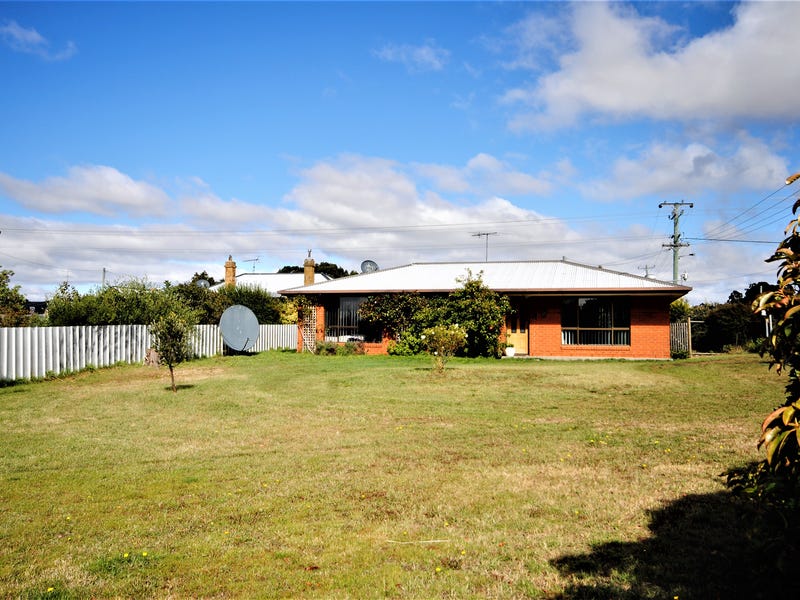 90 Esplanade, Oatlands, Tas 7120 Property Details