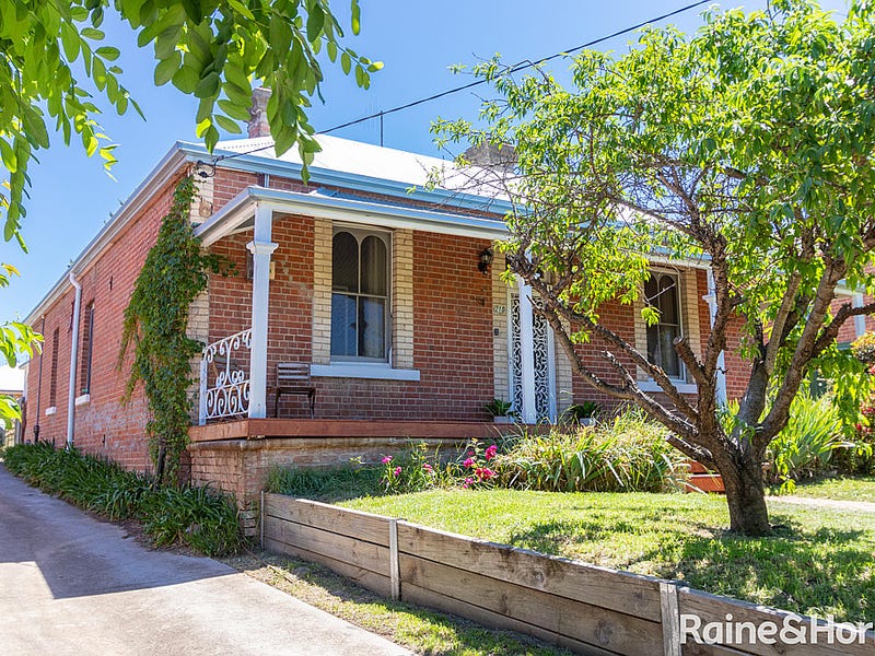 210 Keppel Street, Bathurst, NSW 2795