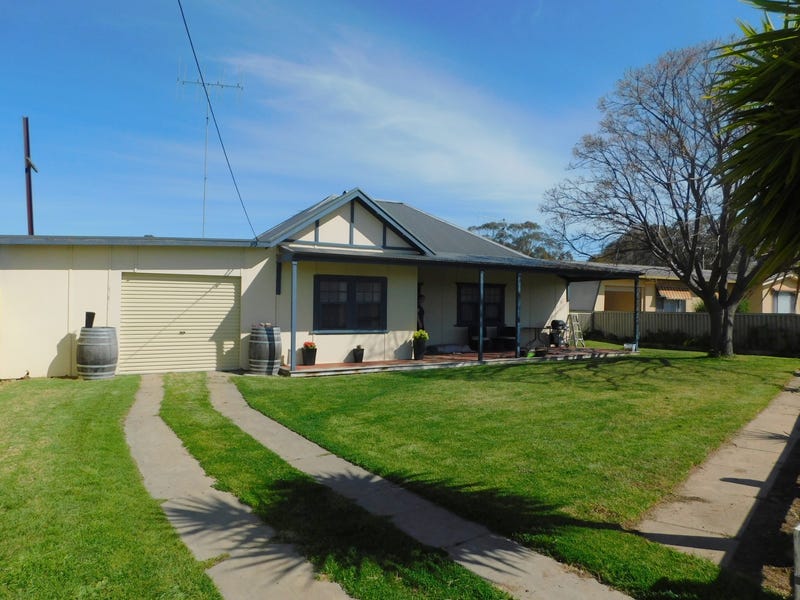 32 DeCourcey St, Bordertown, SA 5268 Property Details