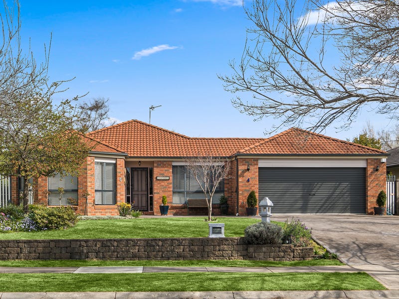 4 Kingsbury Circuit, Bowral, NSW 2576 Property Details