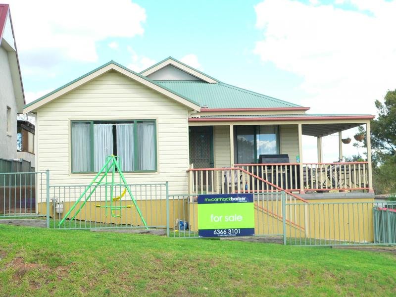 16 Crowson St, Millthorpe, NSW 2798 Property Details