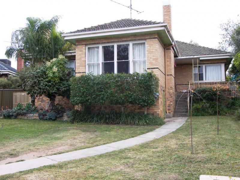 12 Street, Bendigo, VIC 3550