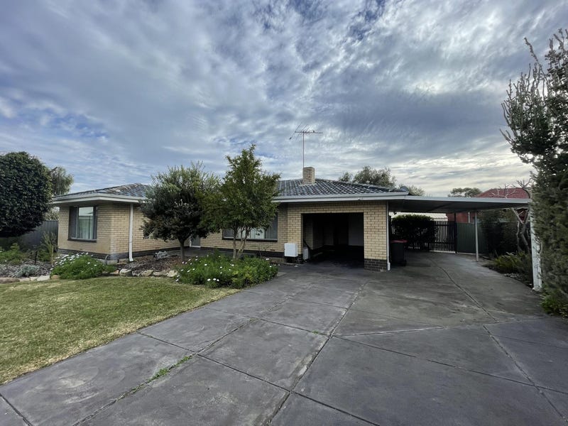 4 Sloan Street, Rockingham, WA 6168