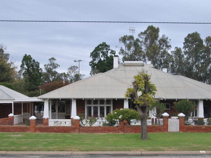 1 Wakool St, Barham, NSW 2732 House for Sale