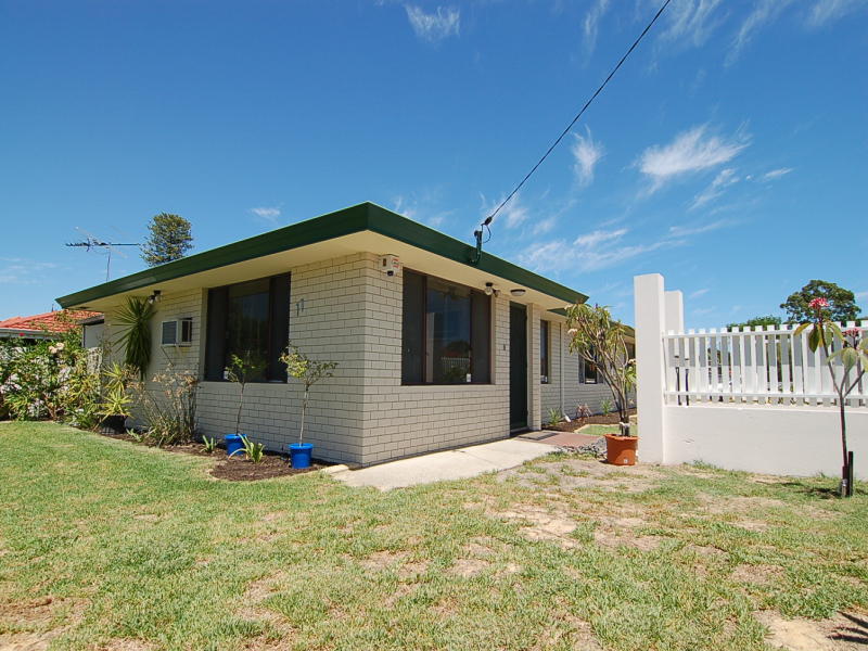 11 Ivanhoe Street, Bassendean, WA 6054 Property Details