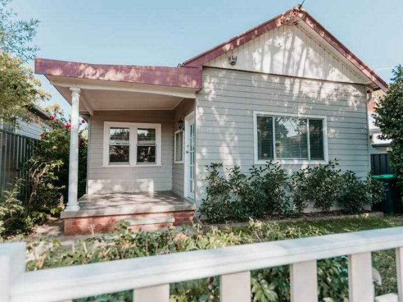 29 Newcastle Street, Hamilton North, NSW 2292