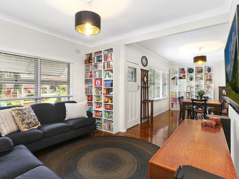 57 Mirrabooka Road, Lake Heights, NSW 2502