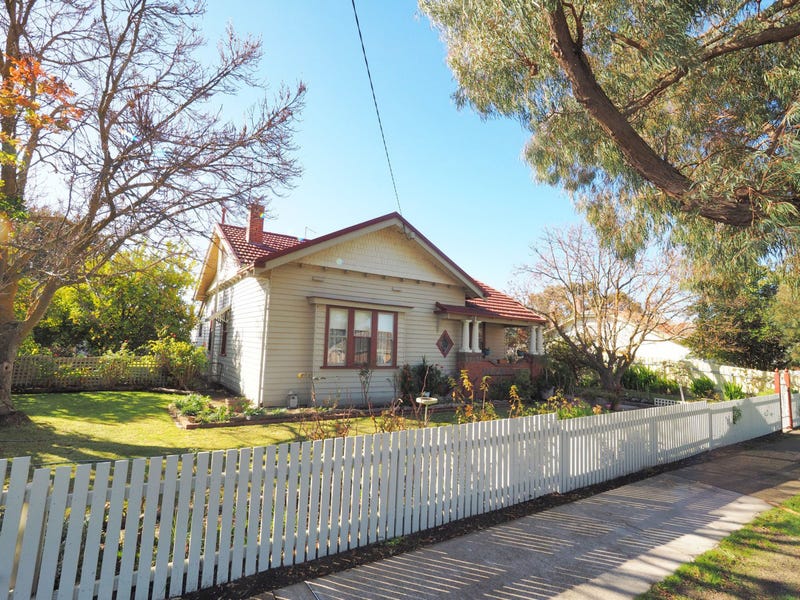 9 Crouch Street, Ararat, Vic 3377 House for Sale