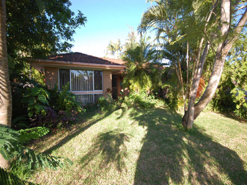 27 Forster Avenue, Sorrento, Qld 4217 Property Details