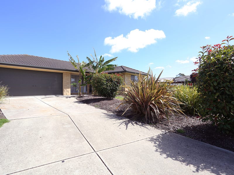 49 Amberley Drive, Mount Martha, VIC 3934