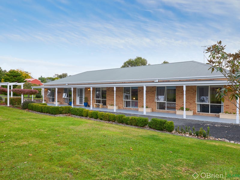 54 Fairway Drive, Drouin, Vic 3818 Property Details