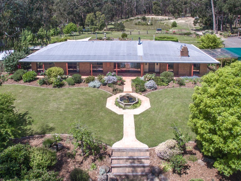 157 Slatey Creek Road, Woodend, VIC 3442