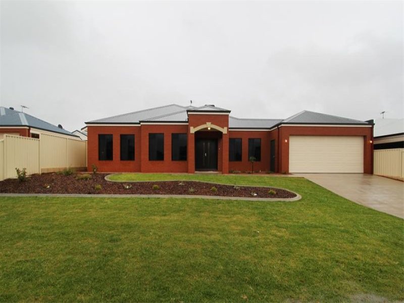 8 Matthews Way, Somerville, Kalgoorlie, WA 6430 Property Details